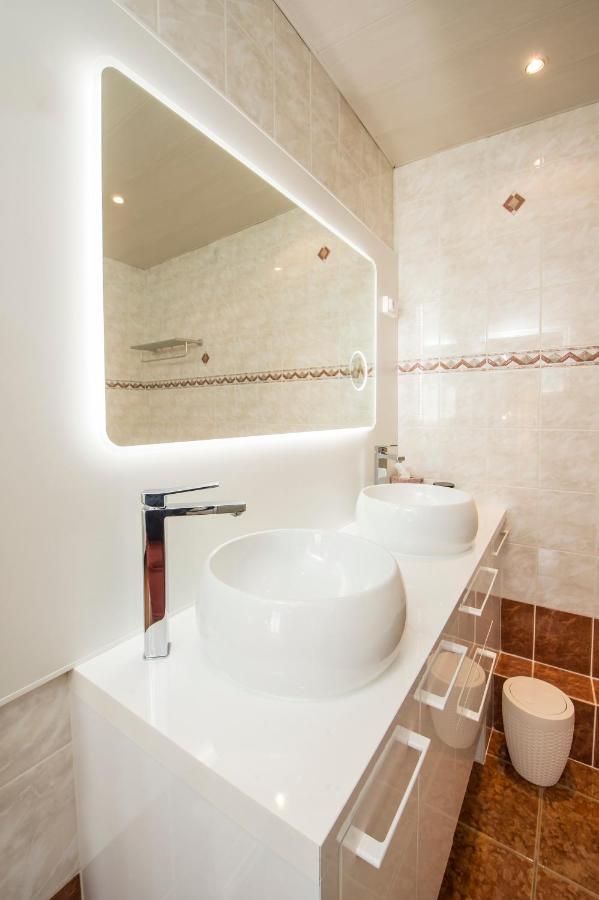 Suites Mana - Le Manaloft, Chic Et Moderne Avec Salle Privee De Fitness En Plein Centre-Ville De Rethel Eksteriør bilde