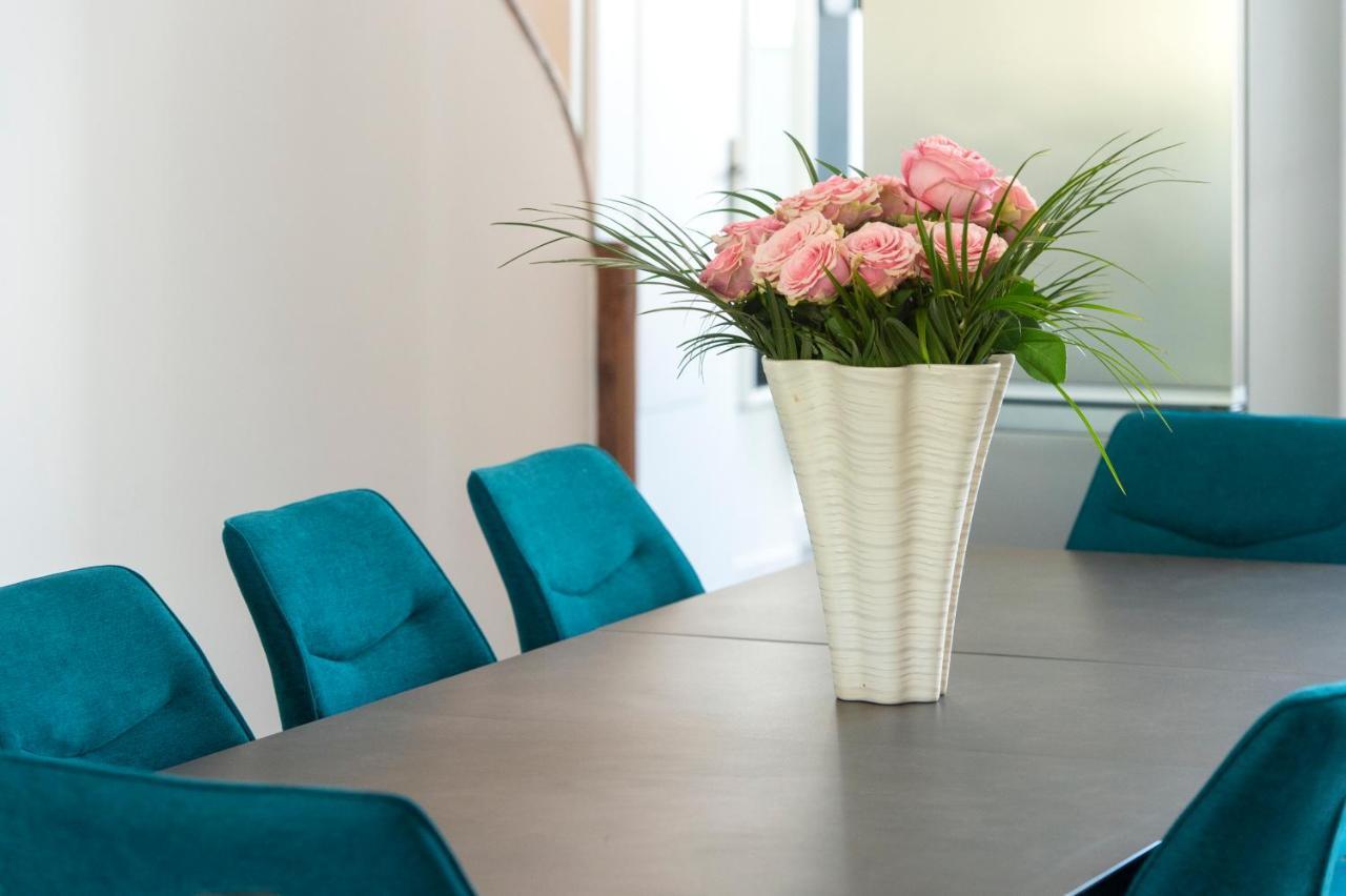 Suites Mana - Le Manaloft, Chic Et Moderne Avec Salle Privee De Fitness En Plein Centre-Ville De Rethel Eksteriør bilde